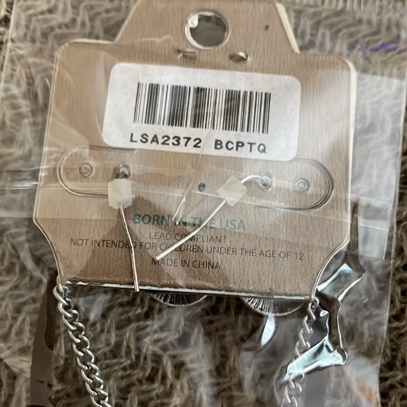 Mia Inspirations turquoise necklace and stud earrings-NWT - Picture 4 of 5